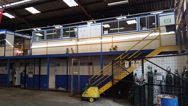 Amplia propiedad industrial Estación Central