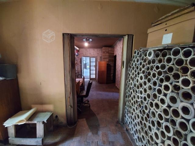 Casa comercial con Galpón Esperanza Santiago