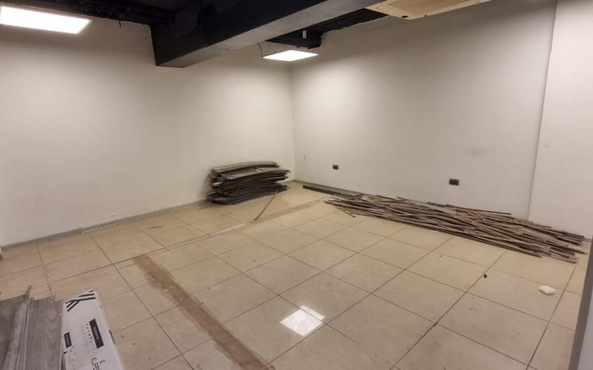 GRAN LOCAL COMERCIAL, EX CINE EN  GALERIA ALESSANDRI 1200 M2