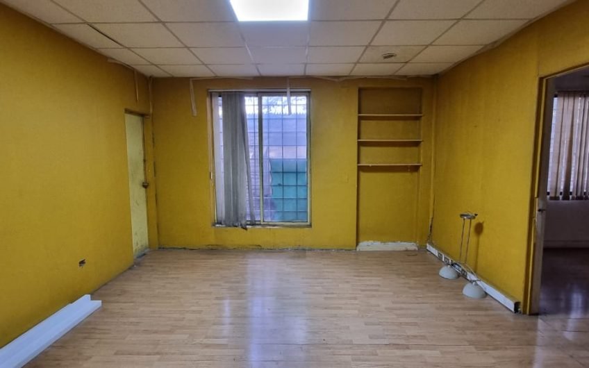 BODEGA CON CASA EN LA CISTERNA 1500 M2 DE TERRENO