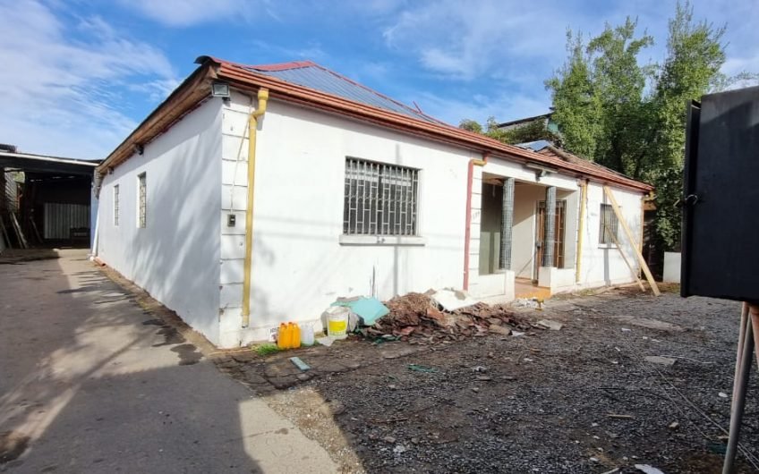 BODEGA CON CASA EN LA CISTERNA 1500 M2 DE TERRENO