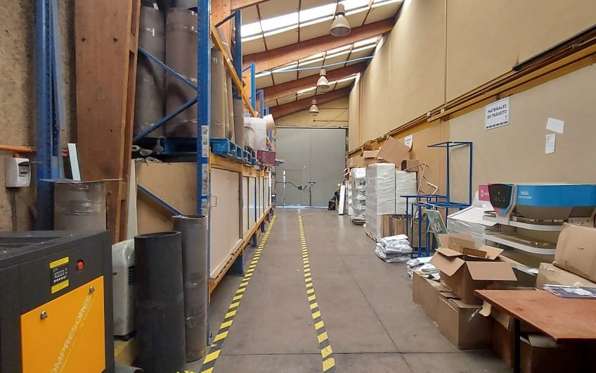 AMPLIO Y SEGURO GALPON QUINTA NORMAL 1000 M2