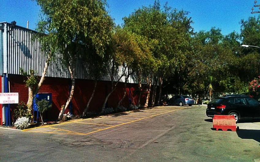 BODEGA INDUSTRIAL EN CONDOMINIO COLINA, 420 M2