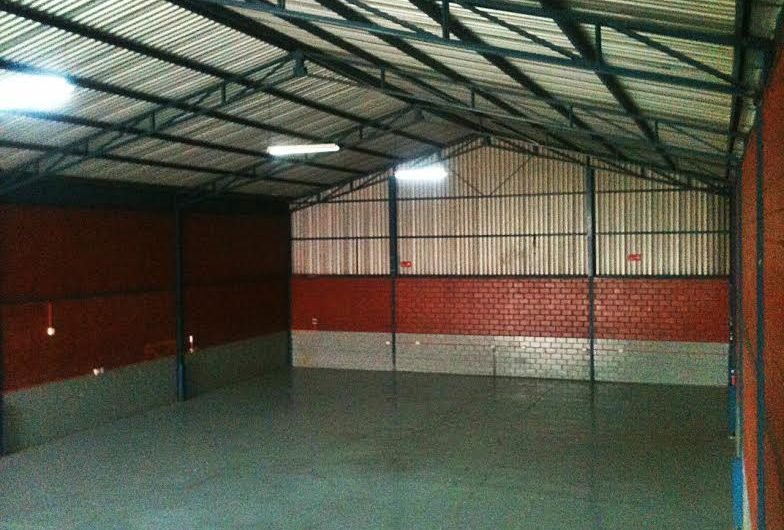 BODEGA INDUSTRIAL EN CONDOMINIO COLINA, 420 M2