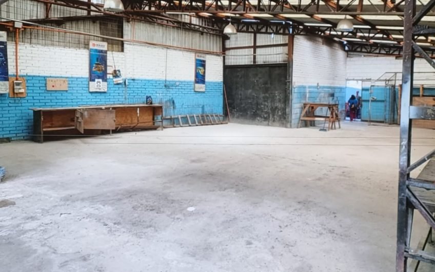 Propiedad industrial en El Bosque en venta