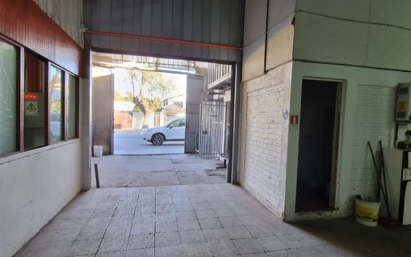 GALPON INDUSTRIAL EN QUINTA NORMAL CALLE NEPTUNO 305 M2