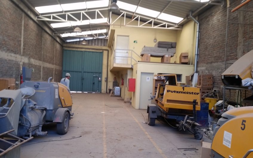 GALPON INDUSTRIAL ESTACIÓN CENTRAL 350 M2