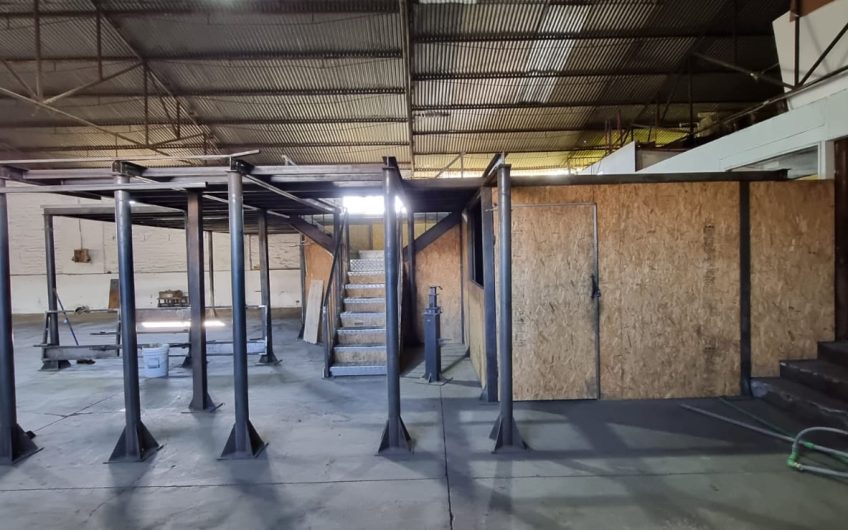 GALPON INDUSTRIAL SAN BERNARDO 1400 M2