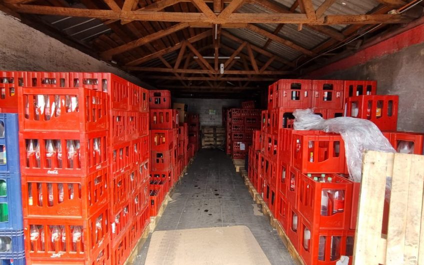 LOCAL  DISTRIBUIDORA LICORES QUILICURA