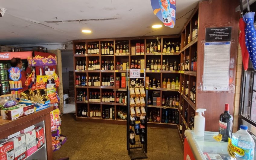 LOCAL  DISTRIBUIDORA LICORES QUILICURA