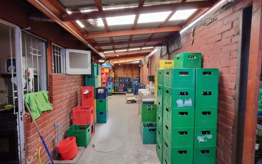 LOCAL  DISTRIBUIDORA LICORES QUILICURA