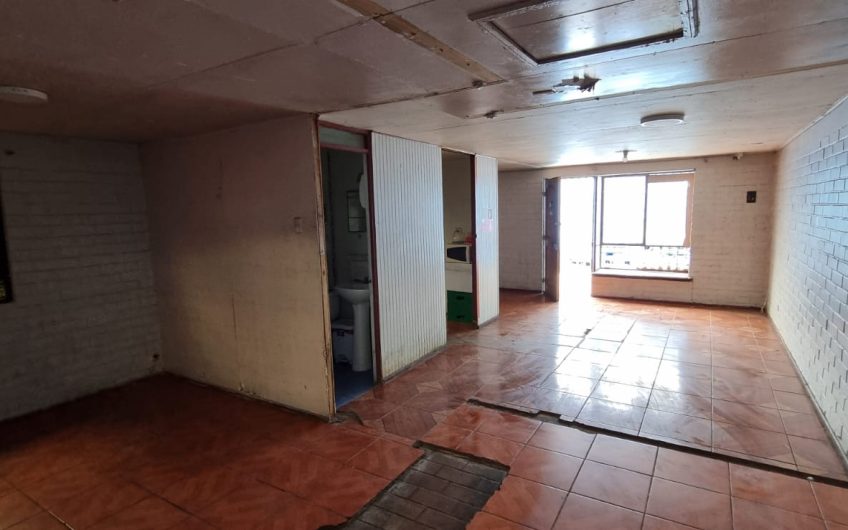 LOCAL  DISTRIBUIDORA LICORES QUILICURA