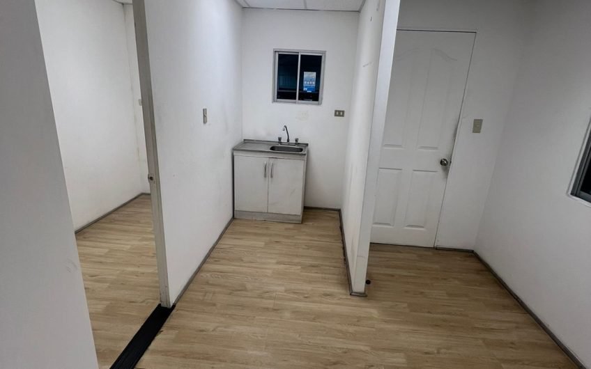 GALPON INDUSTRIAL 700 M2 ARRIENDO VESPUCIO ESQUINA PANAMERICANA