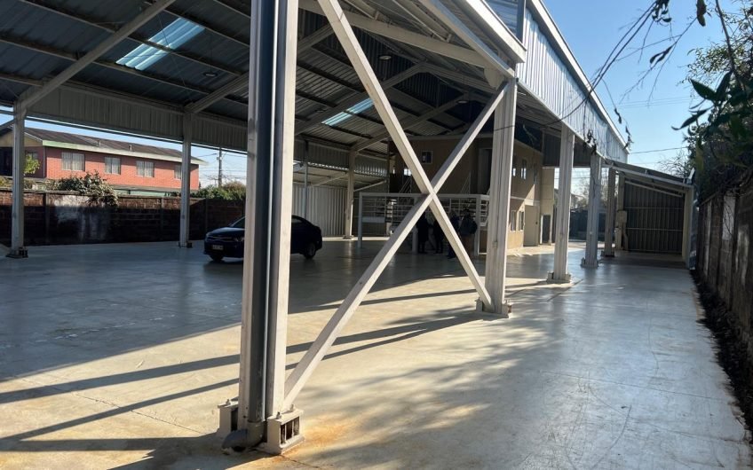 GALPON INDUSTRIAL 700 M2 ARRIENDO VESPUCIO ESQUINA PANAMERICANA