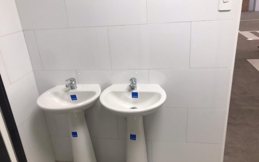 BODEGA COMERCIAL SANTA ROSA ARRIENDO