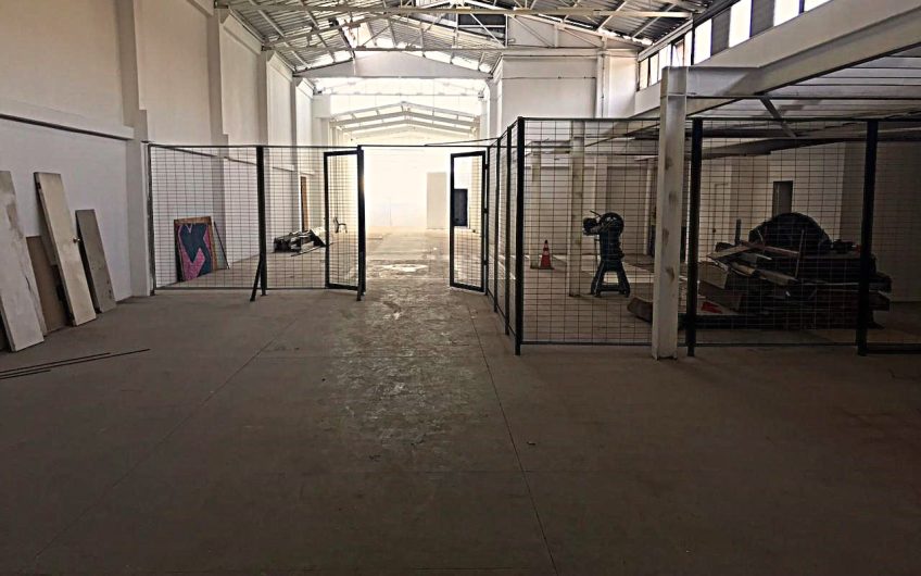 BODEGA COMERCIAL SANTA ROSA ARRIENDO