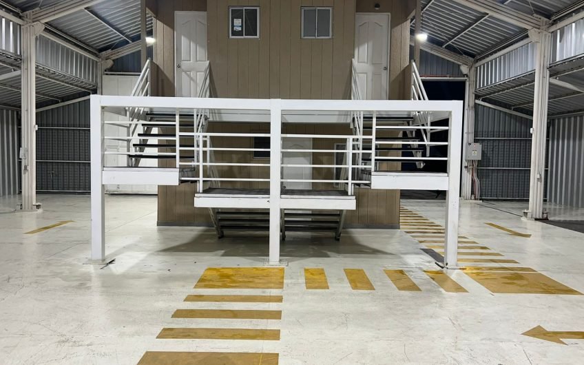 GALPON INDUSTRIAL 700 M2 ARRIENDO VESPUCIO ESQUINA PANAMERICANA