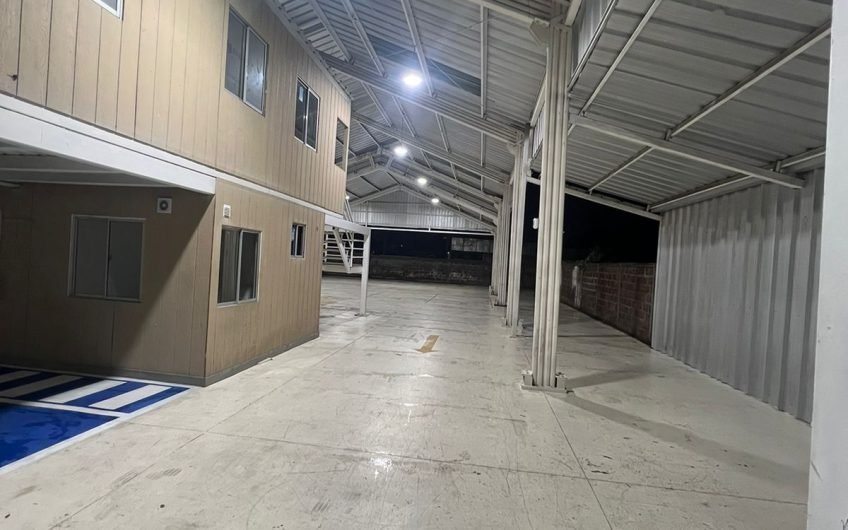 GALPON INDUSTRIAL 700 M2 ARRIENDO VESPUCIO ESQUINA PANAMERICANA
