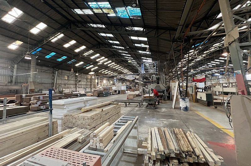 PROPIEDAD INDUSTRIAL ZONA MOLESTA LAMPA ARRIENDO