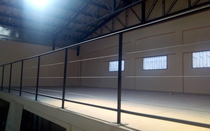 BODEGA INDUSTRIAL EN CATEDRAL CON BRASIL