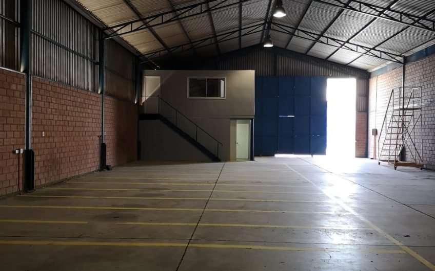 BODEGA INDUSTRIAL EN CONDOMINIO COLINA
