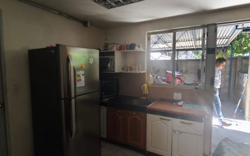 LOCAL COMERCIAL EN VENTA GRANEROS