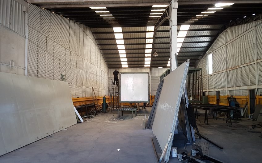GALPON INDUSTRIAL ARRIENDO LAMPA