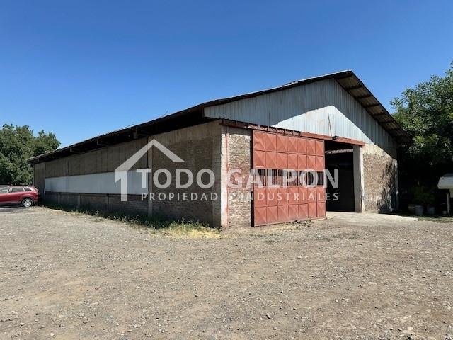 Galpón Industrial en Arriendo con Gran Patio en Huechuraba |  2.500 m²