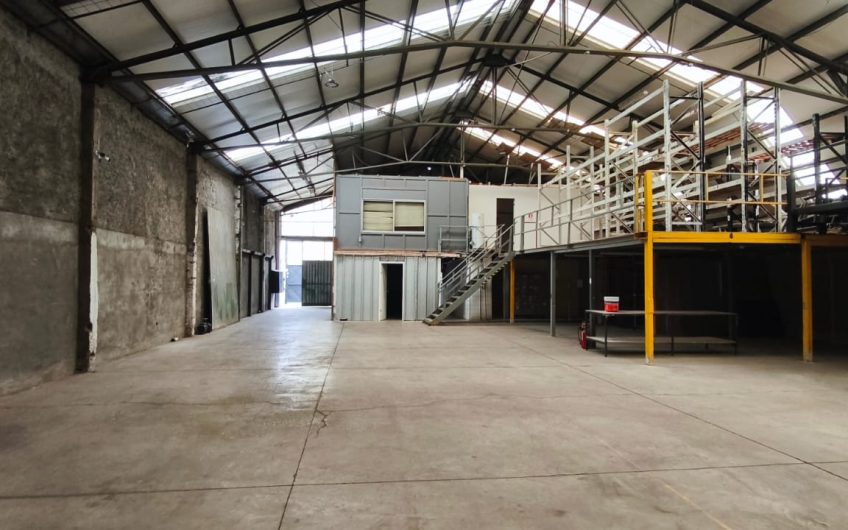 BODEGA INDUSTRIAL Y COMERCIAL ARRIENDO RECOLETA