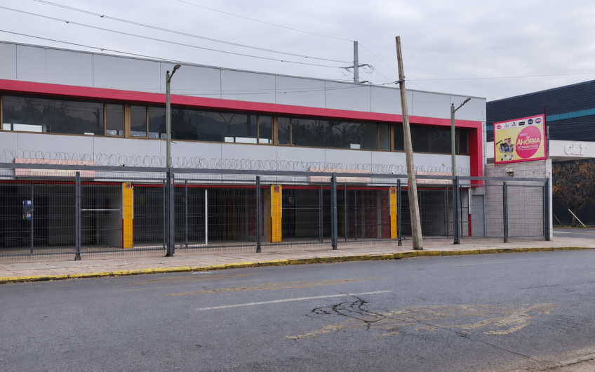 LOCAL COMERCIAL Y OFICINAS ARRIENDO
