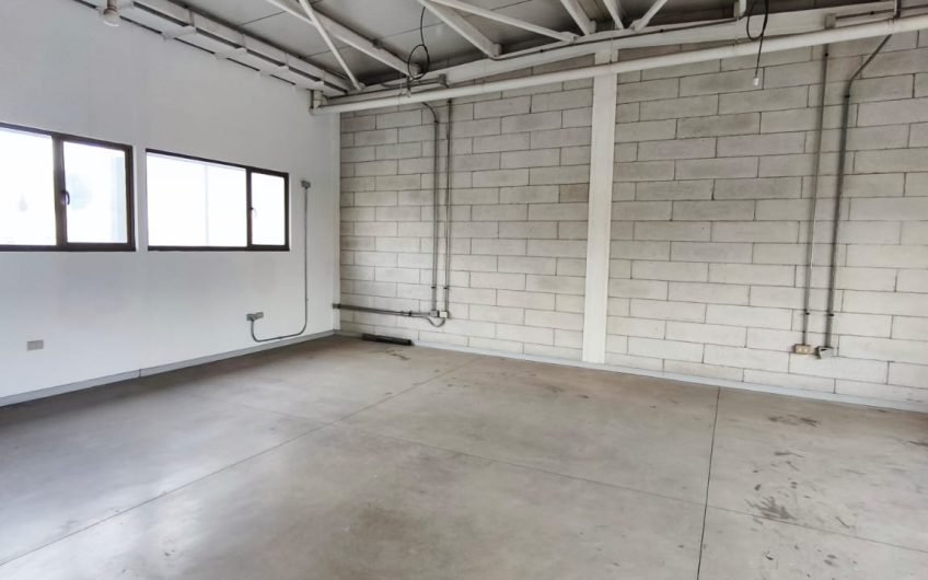 LOCAL COMERCIAL Y OFICINAS ARRIENDO