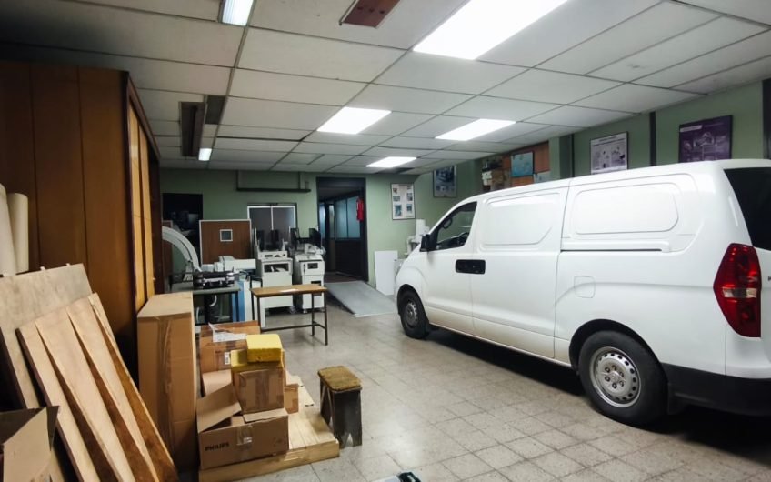 LOCAL COMERCIAL Y OFICINA  SANTIAGO
