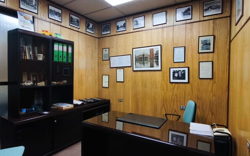 LOCAL COMERCIAL Y OFICINA  SANTIAGO