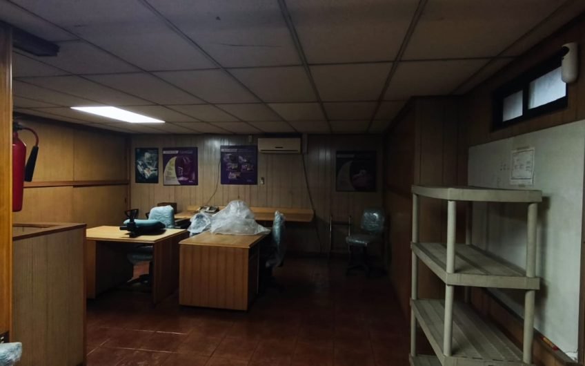 LOCAL COMERCIAL Y OFICINA  SANTIAGO