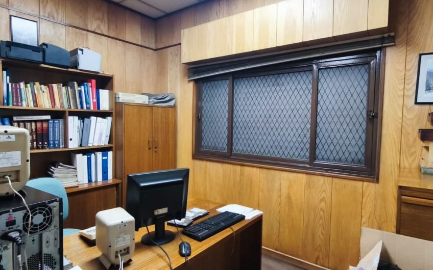 LOCAL COMERCIAL Y OFICINA  SANTIAGO
