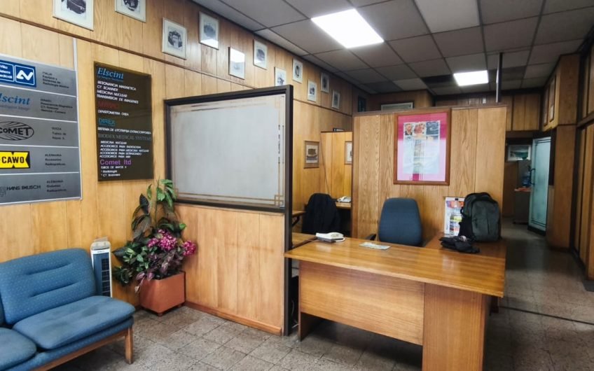 LOCAL COMERCIAL Y OFICINA  SANTIAGO